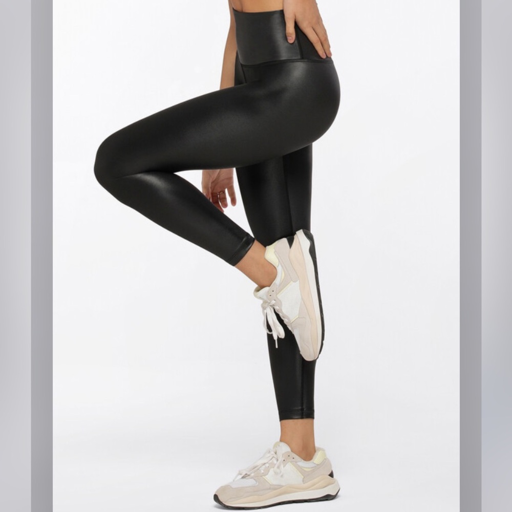 NWT Wild Fable Wet Leggins